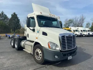 2016 FREIGHTLINER X11364ST