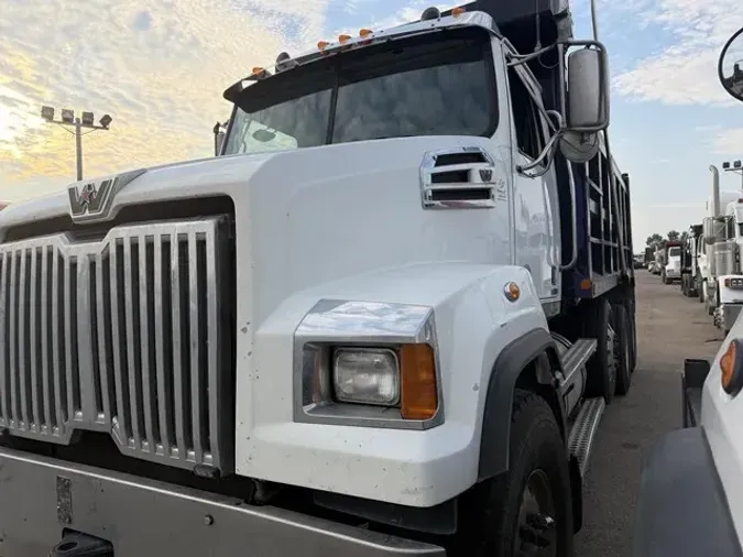 2019 WESTERN STAR 4700