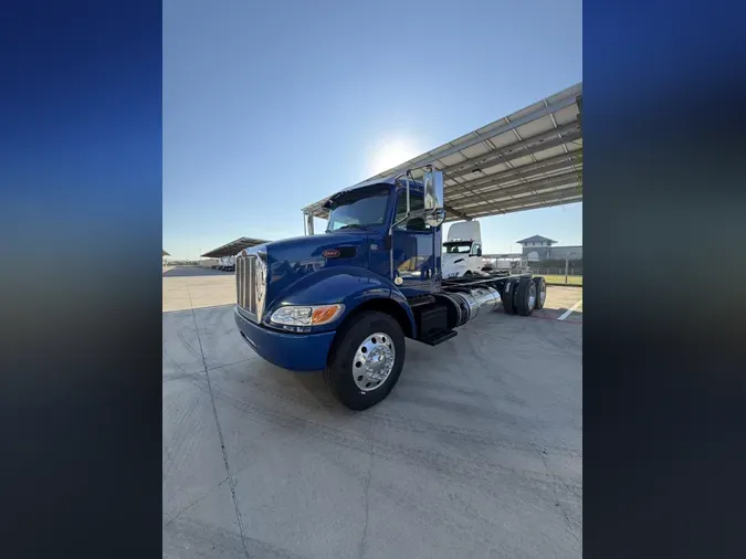 2021 Peterbilt 348