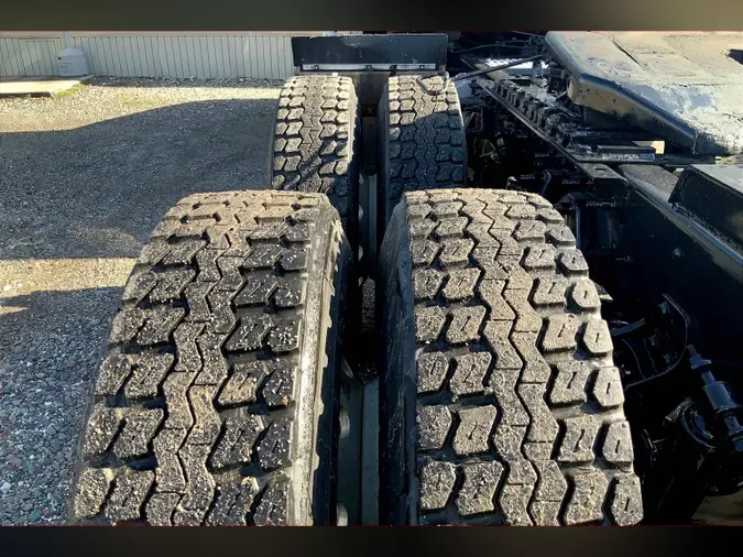 2023 INT LT625 6x4