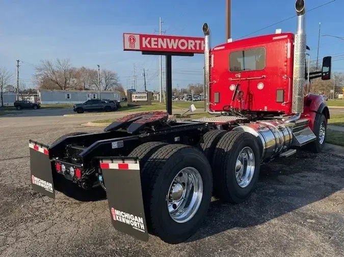 2026 Kenworth T880