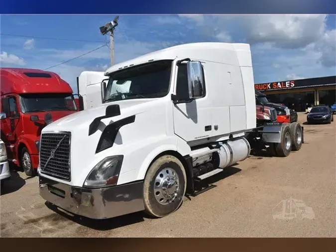 2012 VOLVO VNL64T630