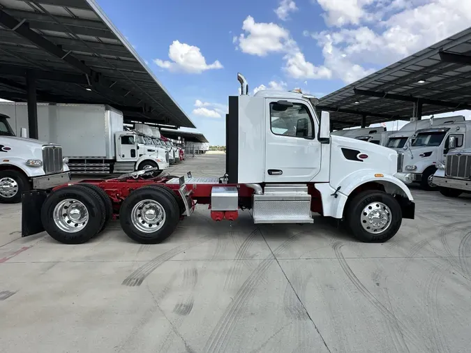 2022 Peterbilt 567
