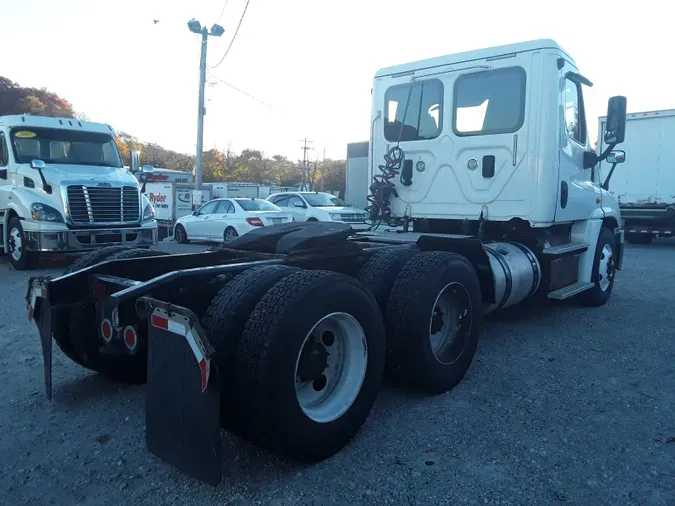 2017 FREIGHTLINER/MERCEDES CASCADIA 125