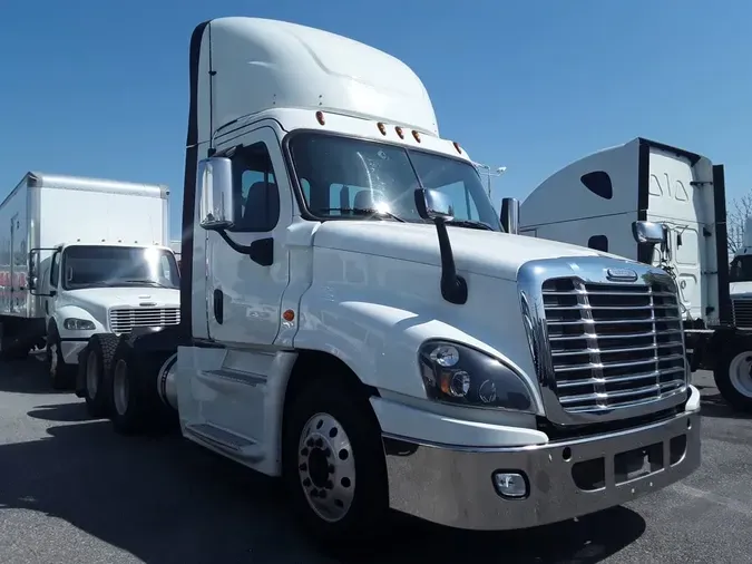 2019 FREIGHTLINER/MERCEDES CASCADIA 125