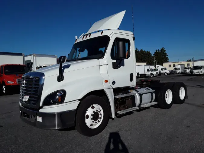 2018 FREIGHTLINER/MERCEDES CASCADIA 125