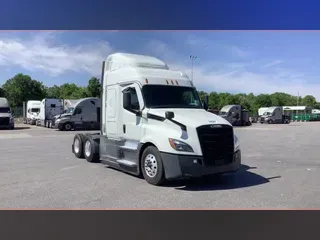 2021 Freightliner Cascadia 126