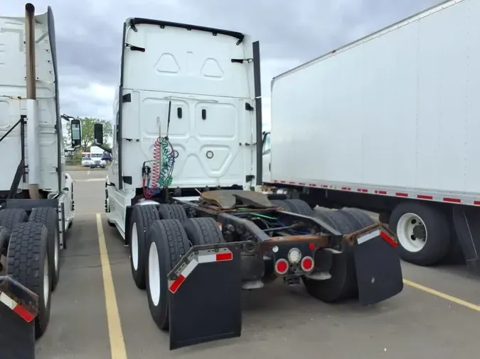 2019 FREIGHTLINER NEW CASCADIA PX12664