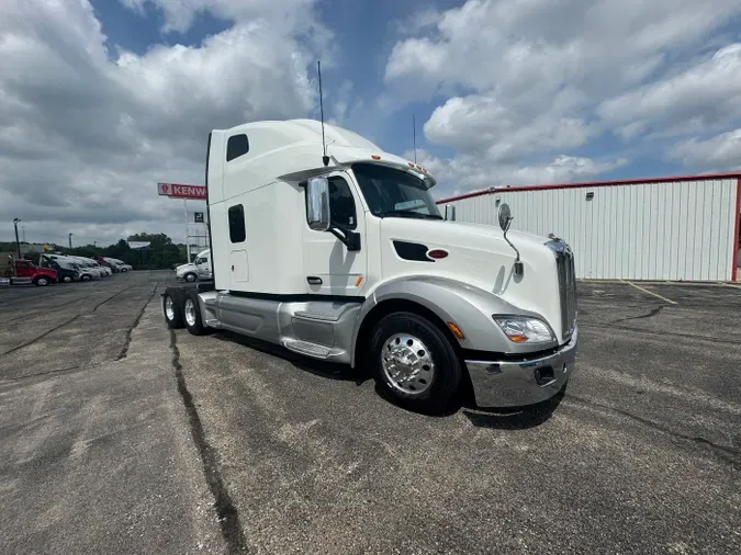 2022 Peterbilt 579