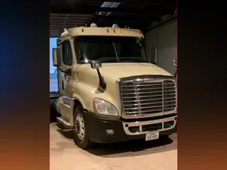 2013 FREIGHTLINER CASCADIA