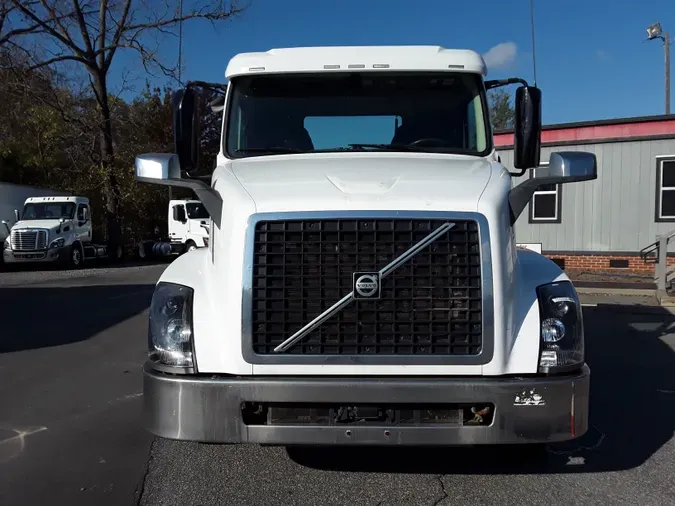 2018 VOLVO VNL64TRACTOR