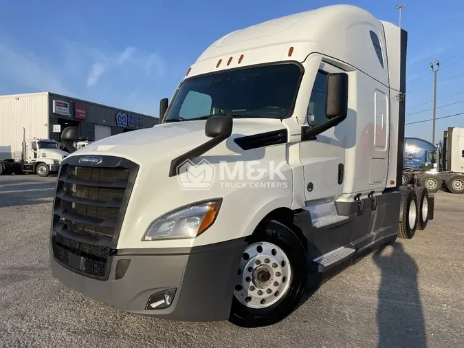 2020 FREIGHTLINER Cascadia 126cef980dc5876074445980602e3fccbe1