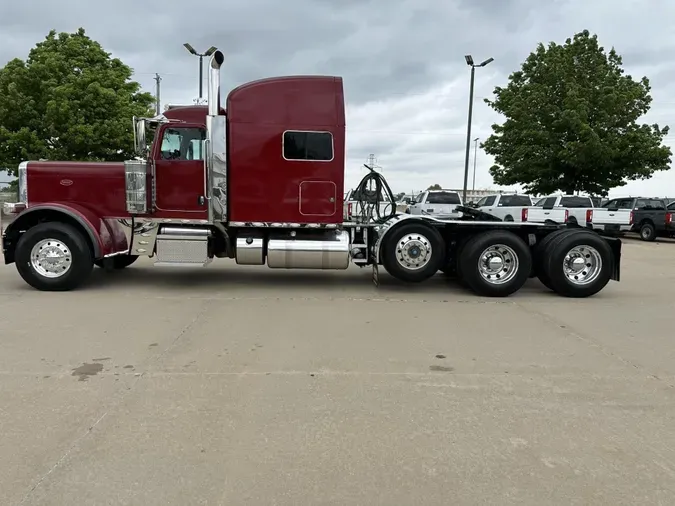 2021 Peterbilt 389cefc17e8abefbad3ec7e08621eb9992d