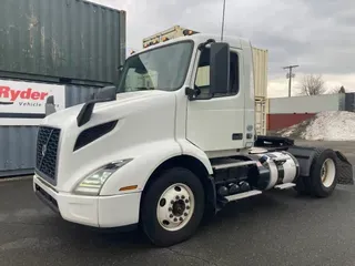 2019 VOLVO VNR42T 300