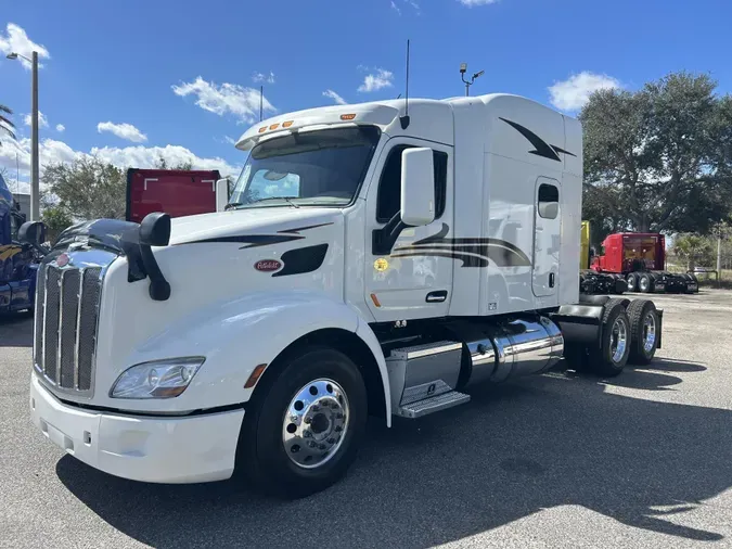 2022 Peterbilt 579