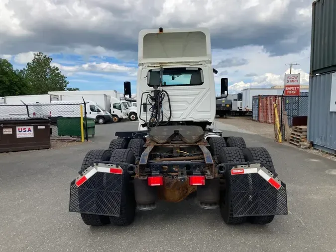 2019 NAVISTAR INTERNATIONAL LT625 DAYCAB T/A