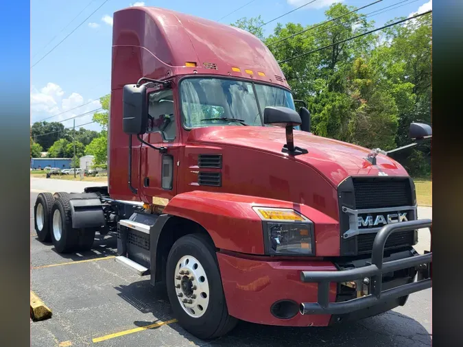 2019 MACK TRUCKS, INC. ANTHEM 64T