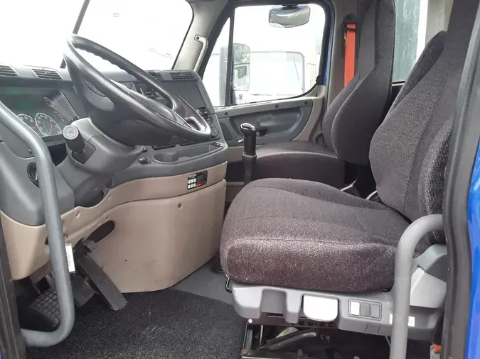 2017 FREIGHTLINER/MERCEDES CASCADIA 125