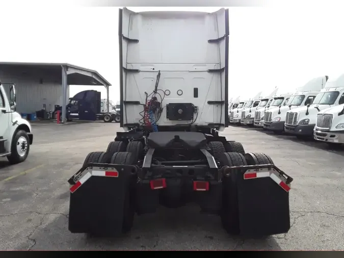 2020 NAVISTAR INTERNATIONAL LT625 SLPR CAB