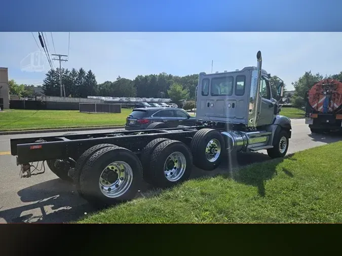 2025 WESTERN STAR 47X