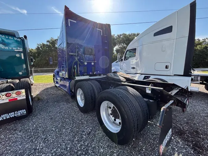 2022 Kenworth T680cf0cfb8cf71107733ca9824333570ef3