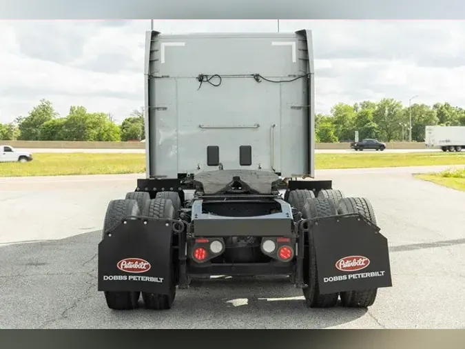 2021 PETERBILT 567