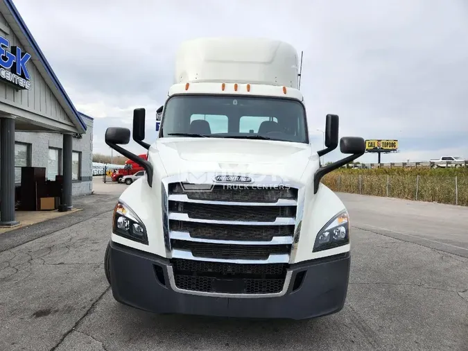 2019 FREIGHTLINER CASCADIA CA126