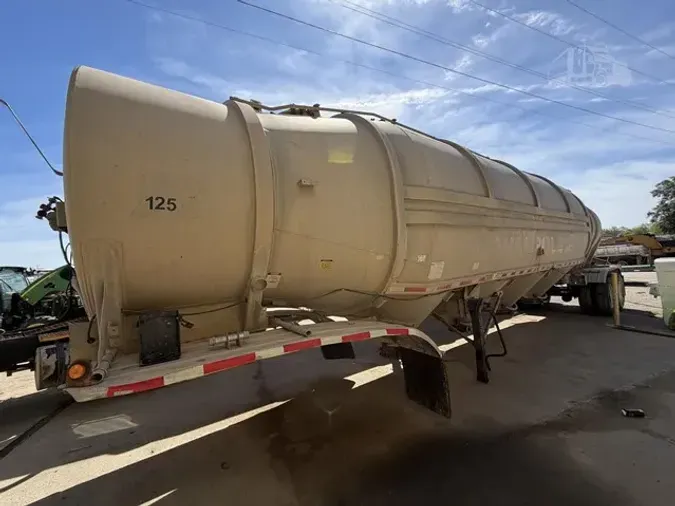 1984 HEIL cf12bed1290e3fa71085b6e72a4d0d80