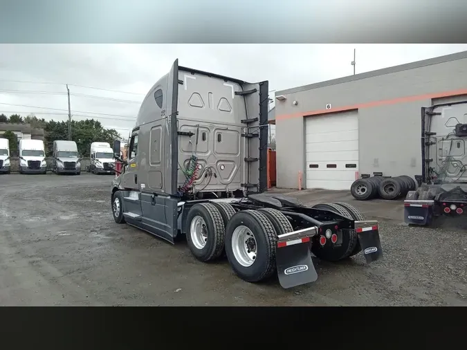 2024 Freightliner Cascadia 126