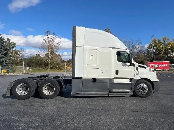 2019 Freightliner T12664ST