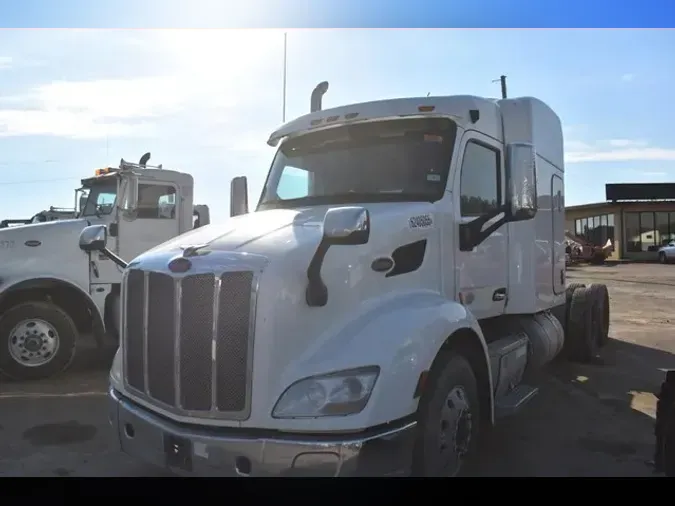 2017 PETERBILT 579
