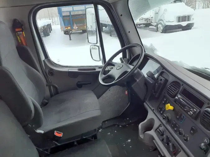 2018 FREIGHTLINER/MERCEDES M2 106
