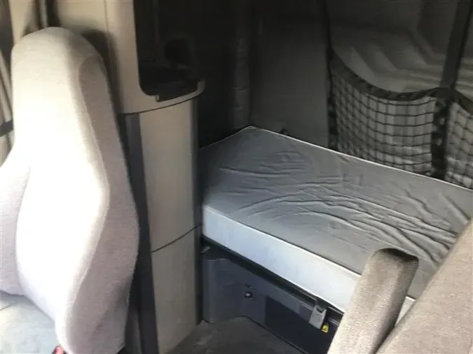 2019 FREIGHTLINER CASCADIA