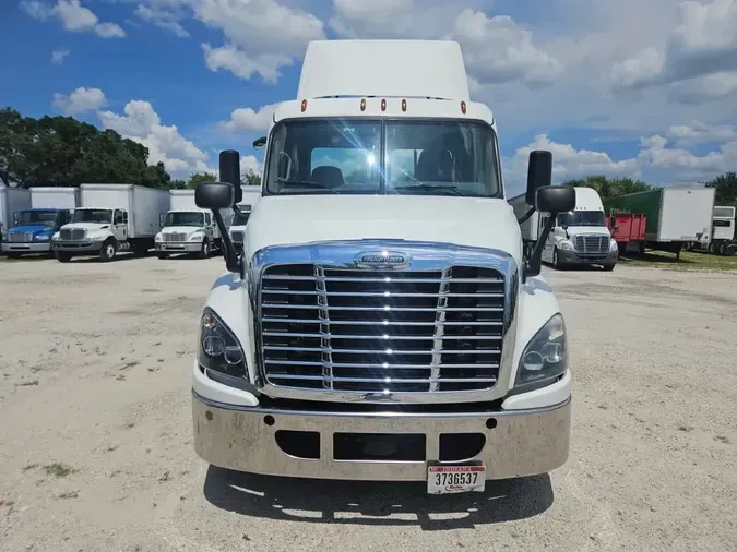 2019 FREIGHTLINER CASCADIA 125