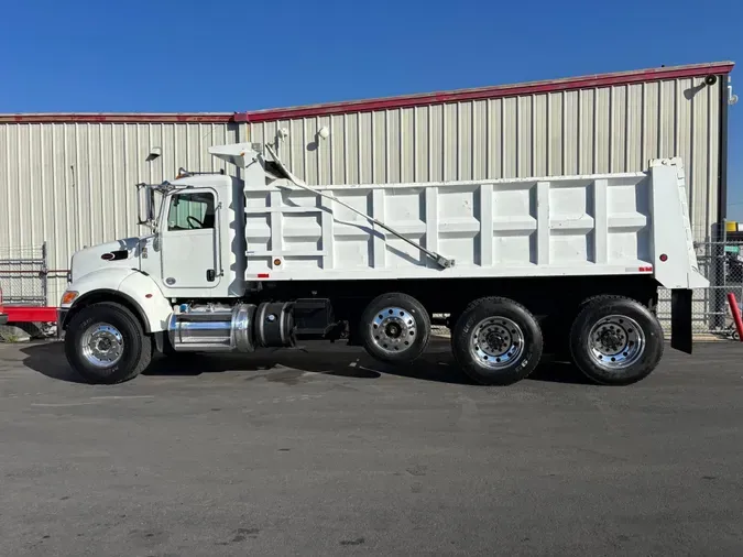 2020 Peterbilt 348