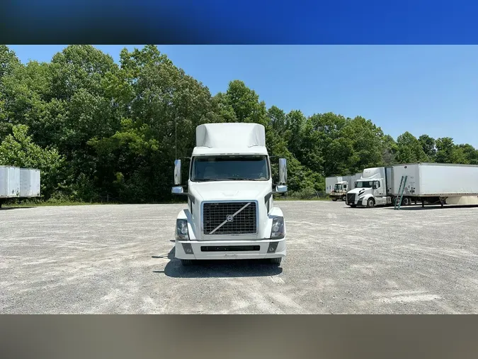 2016 Volvo VNL 740