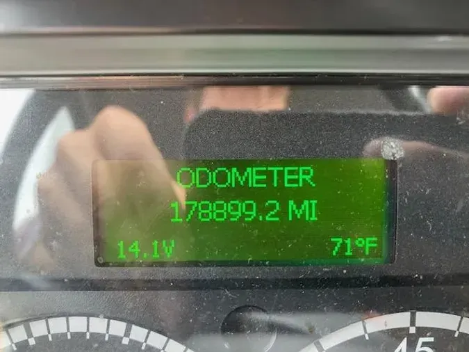 2023 Freightliner Business Class M2 106