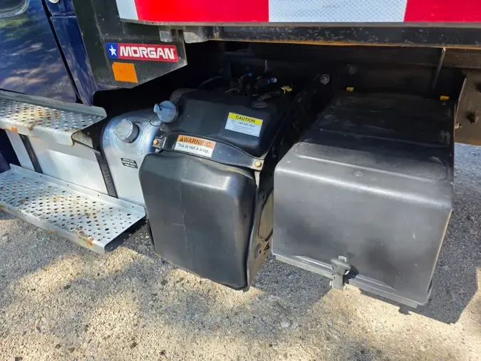 2019 FREIGHTLINER/MERCEDES M2 106