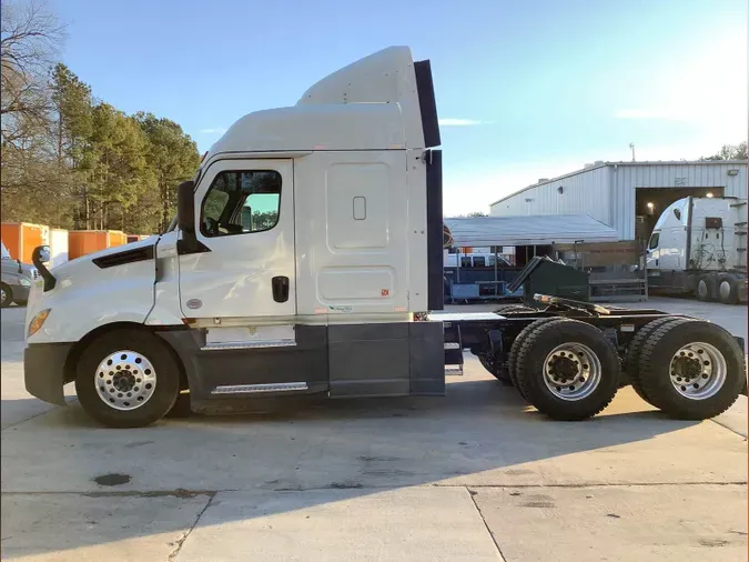 2020 Freightliner Cascadia