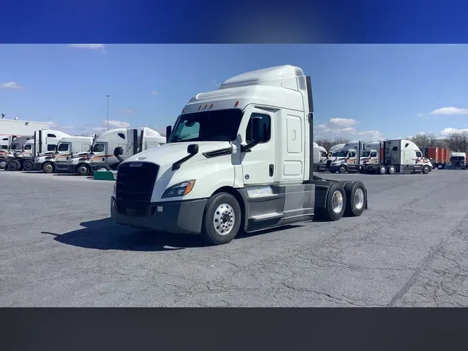 2021 Freightliner Cascadia 126