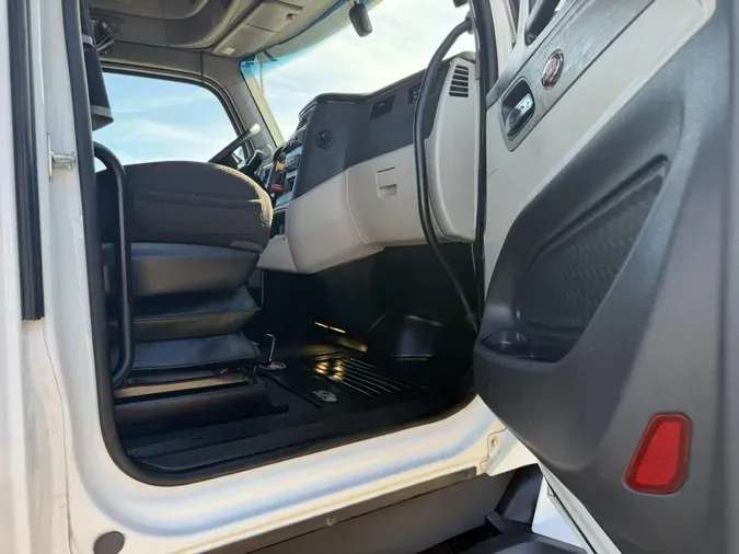 2021 Peterbilt 579cf2b6022a22451230ed5b9f55598c59e