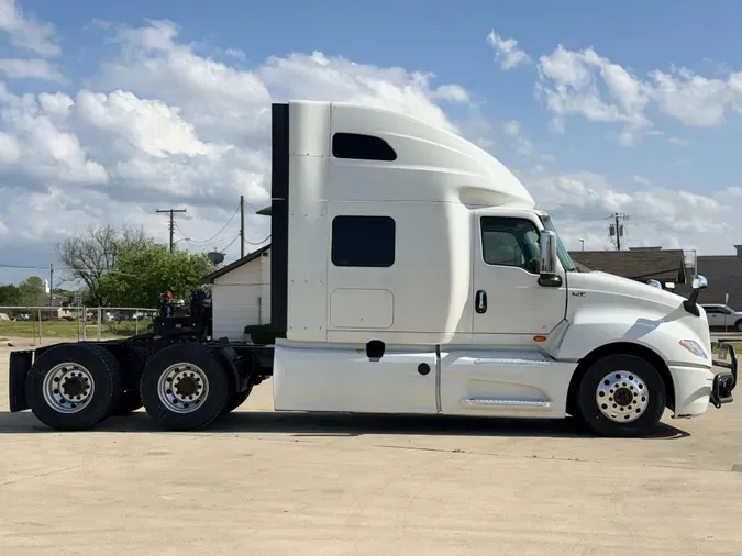 2023 International LT625