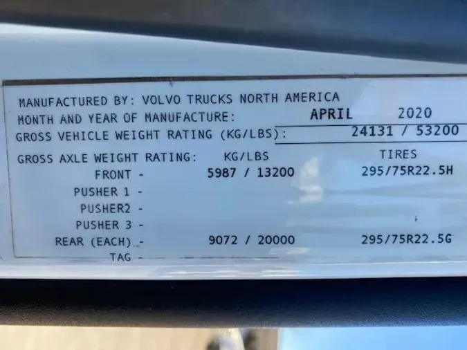 2021 Volvo VNR64T300