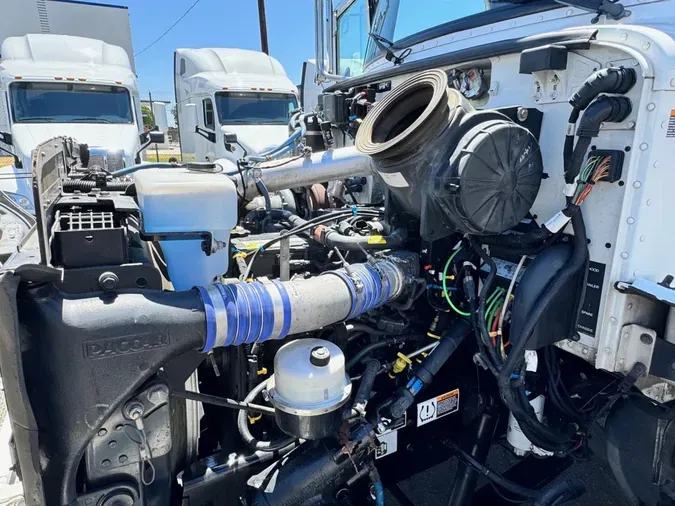 2020 Peterbilt 337