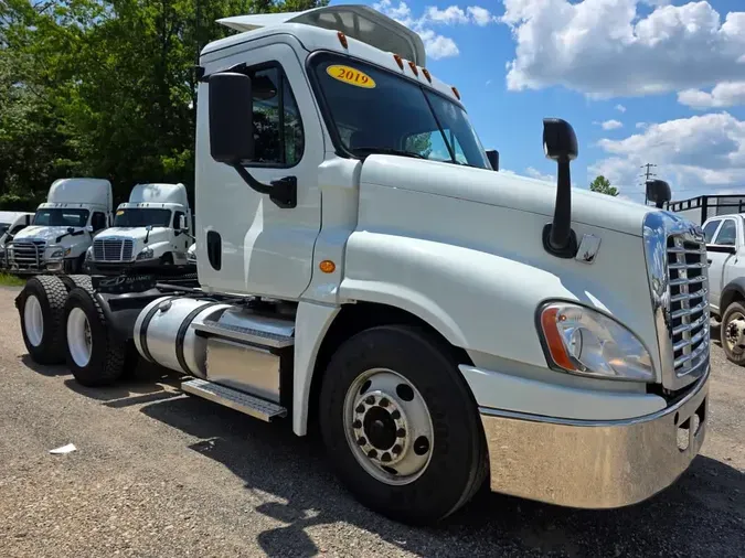 2019 FREIGHTLINER CASCADIA 125