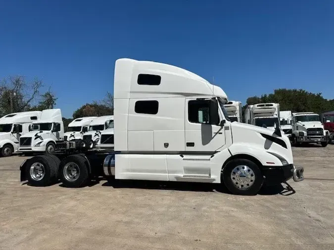 2019 VOLVO VNL64T760