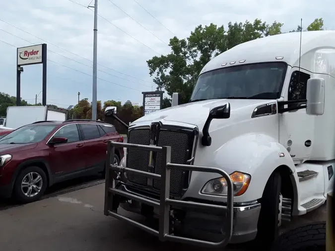 2021 KENWORTH TRUCKS T-680