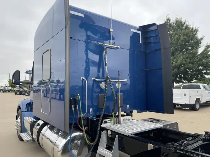 2022 Peterbilt 579