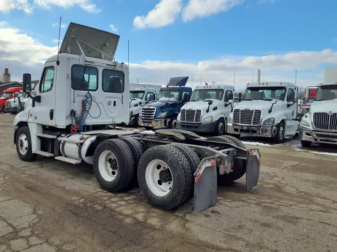 2018 FREIGHTLINER/MERCEDES CASCADIA 125