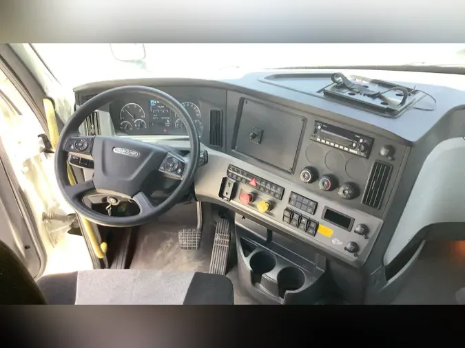 2022 Freightliner Cascadia 126cf3e07ac916007c2cfbbd2ba1ecaddb4